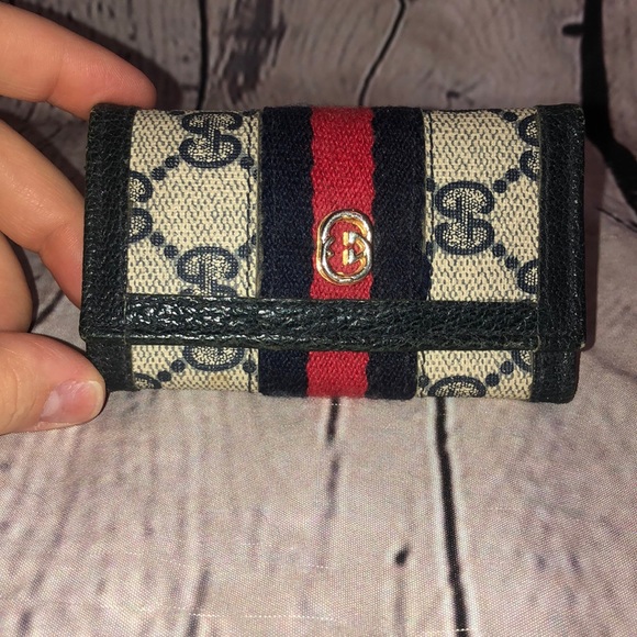 Gucci Accessories - Gucci Vintage Key Holder